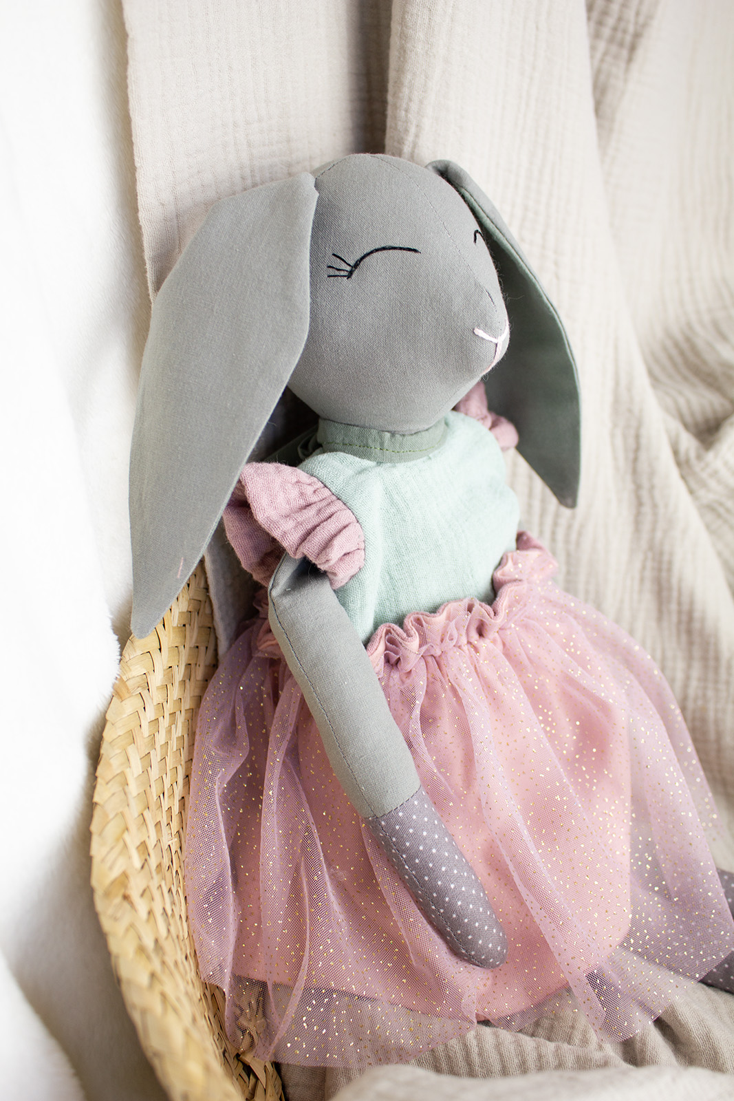 Tmavošedá zajačica Alžbetka