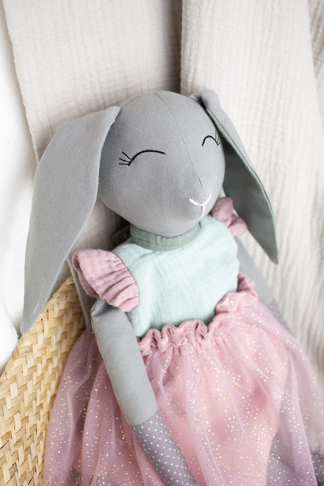 Tmavošedá zajačica Alžbetka