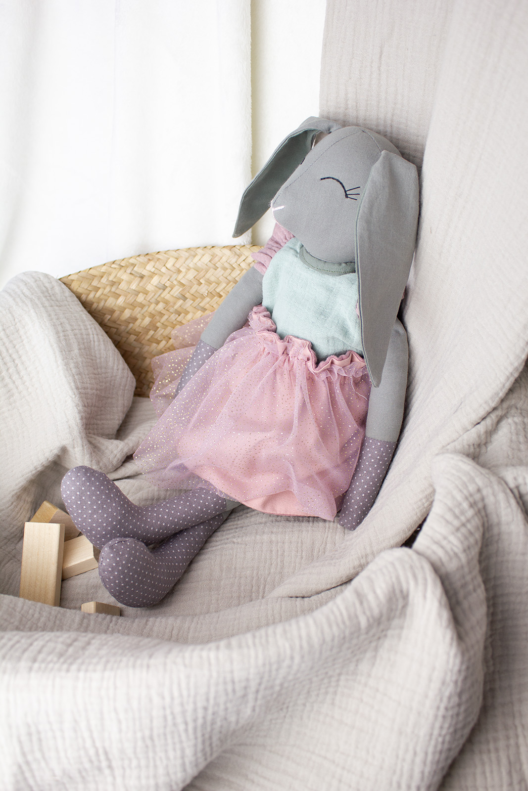 Tmavošedá zajačica Alžbetka