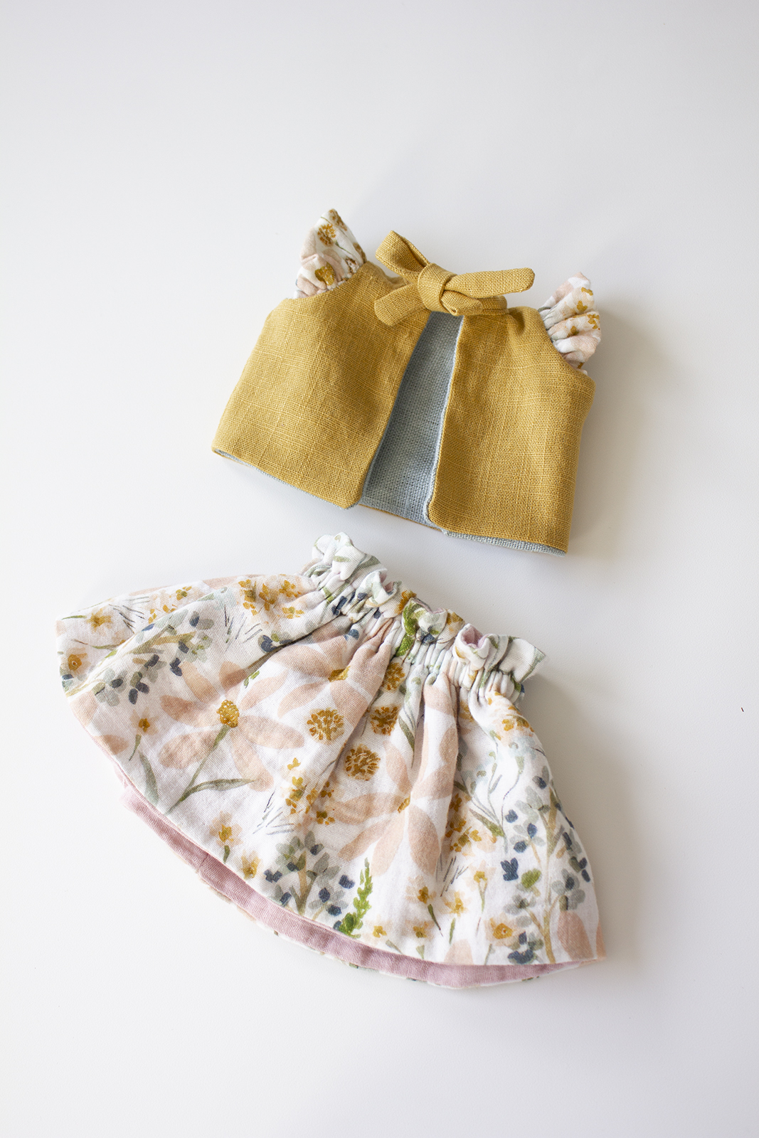 Obojstranné oblečenie pre Zvieratká ( Horčicová lúka )