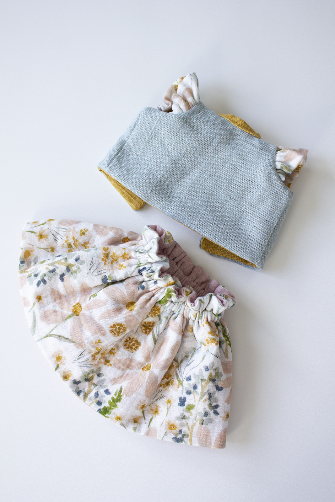 Obojstranné oblečenie pre Zvieratká ( Horčicová lúka )