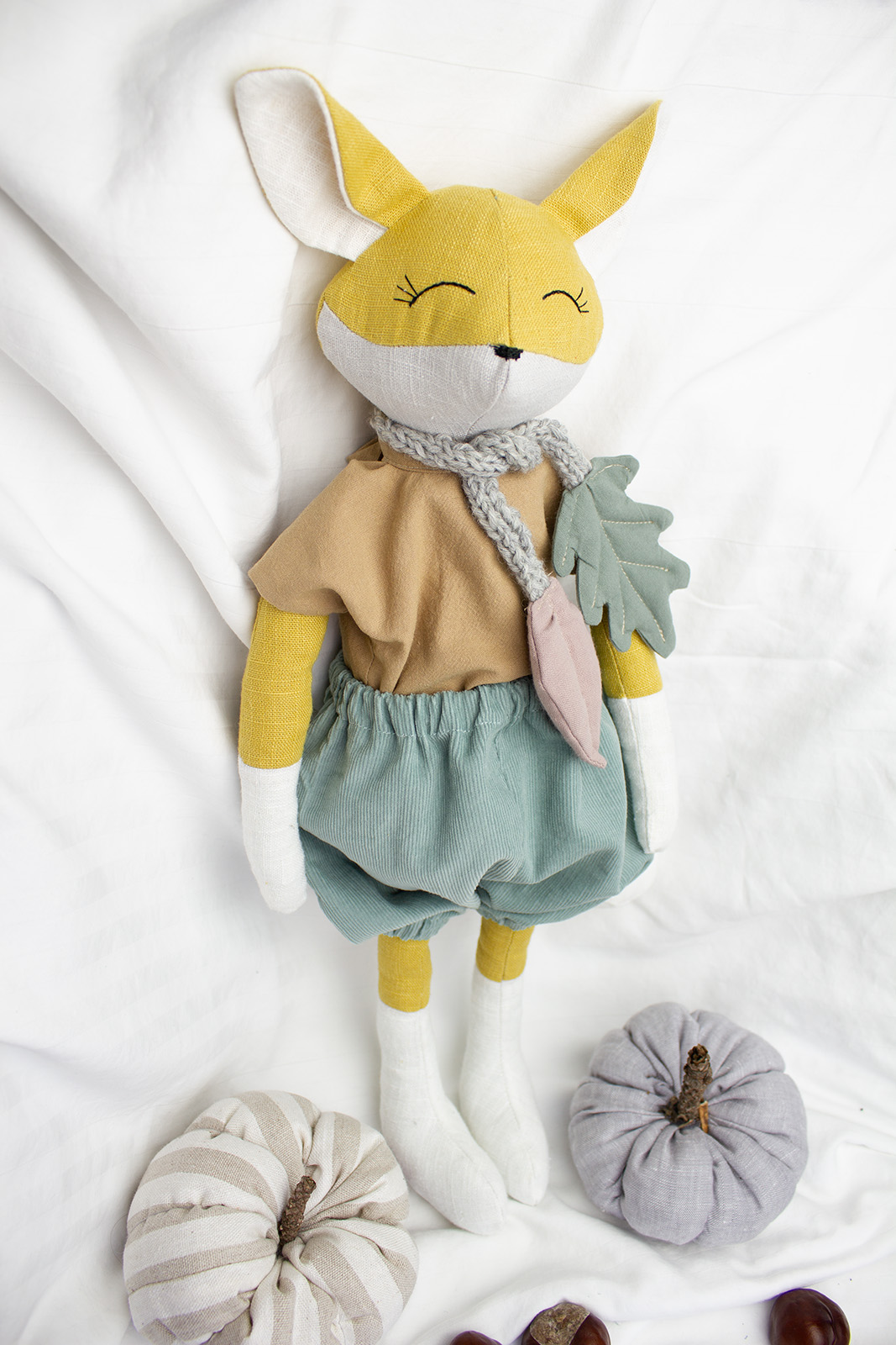 Jesenný Lišiak v mentolových menčestrákoch