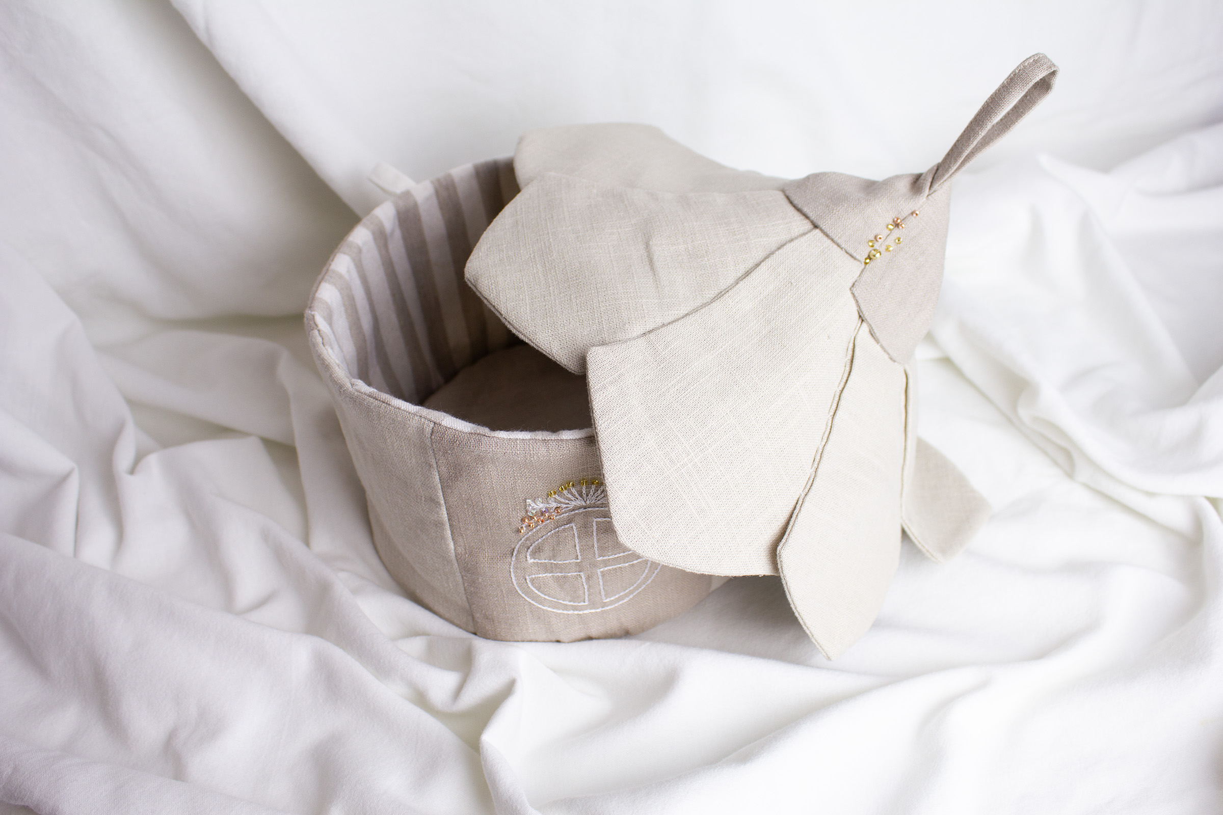 Domček pre Mini zajačiky (Nude) + MINI ZAJKO GRÁTIS