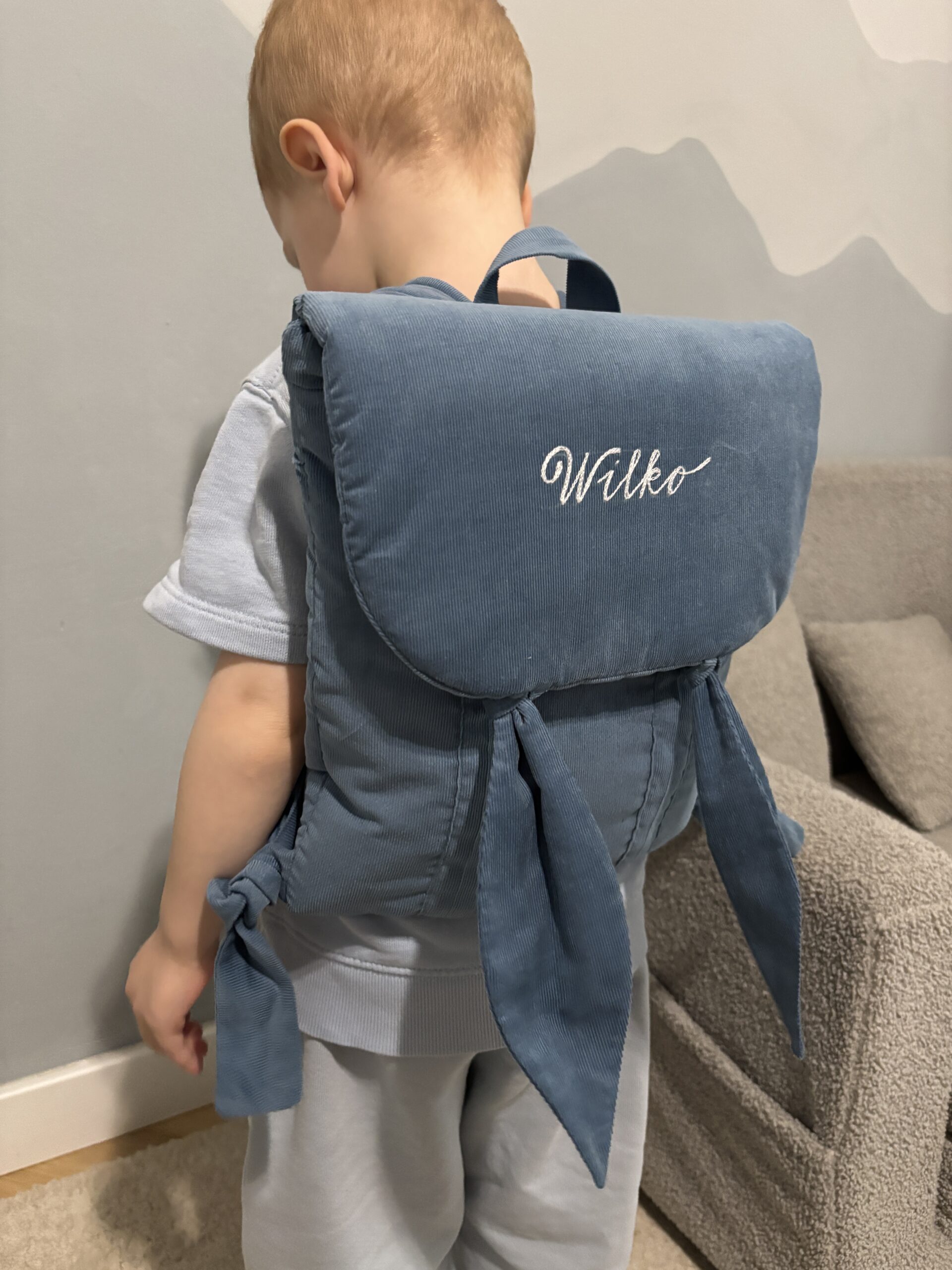 Ušivak- Modrý tmavý (Menčester )