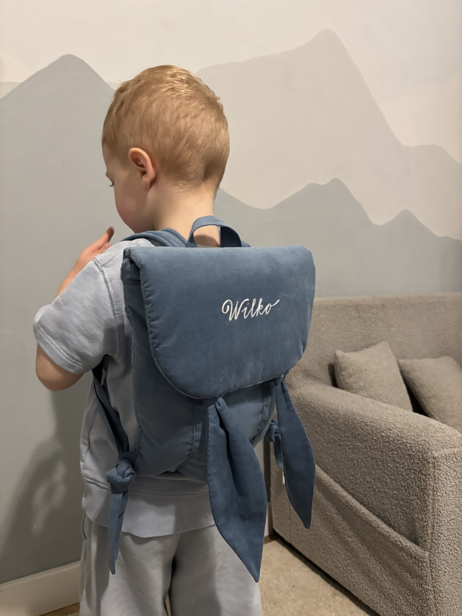 Ušivak- Modrý tmavý (Menčester )